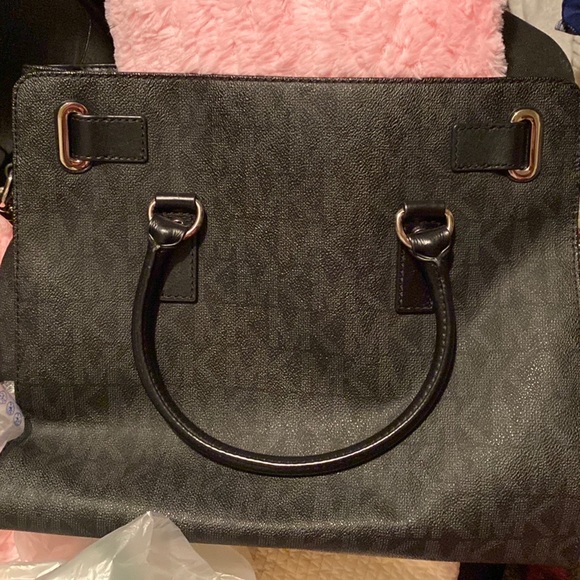 Michael Kors oversized, black with all silver hardware, handles and long strap - Picture 14 of 14